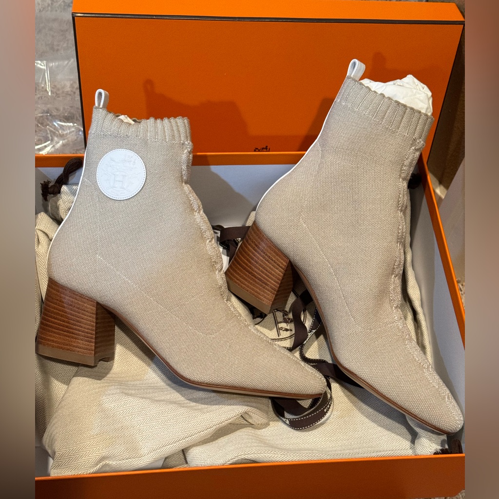 Brand New Boots Size 38